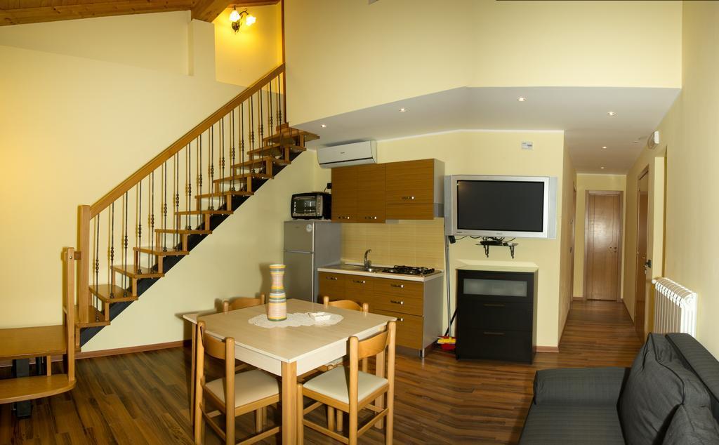 טאורמינה Residence Villa Il Glicine חדר תמונה