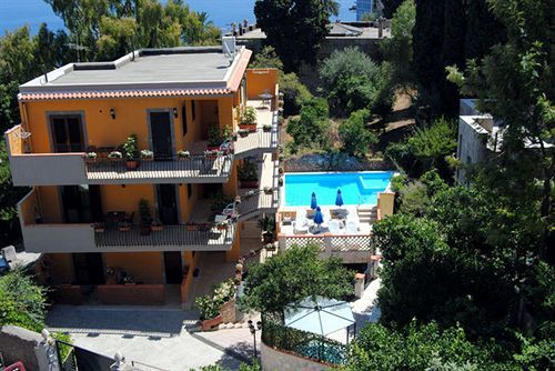 טאורמינה Residence Villa Il Glicine מראה חיצוני תמונה